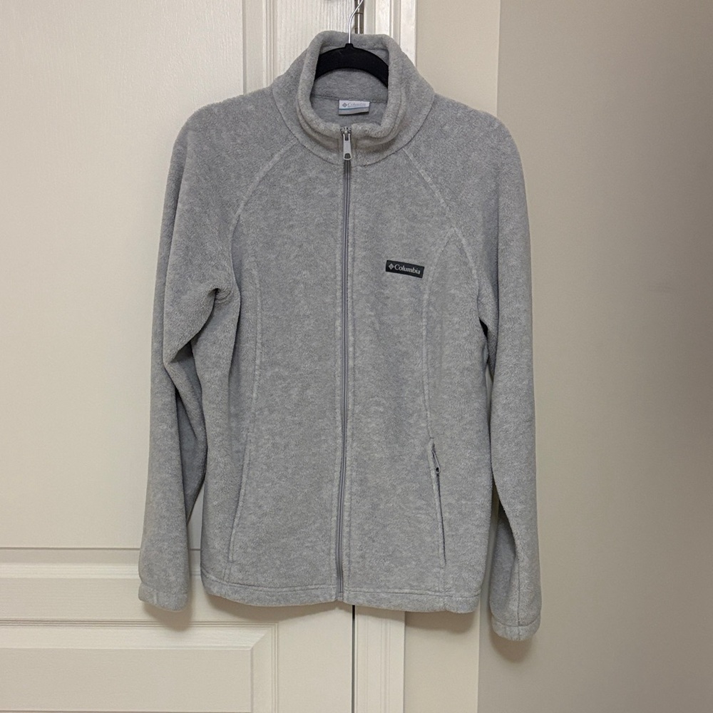WOMENS COLOMBIA SWEATER SIZE LARGE